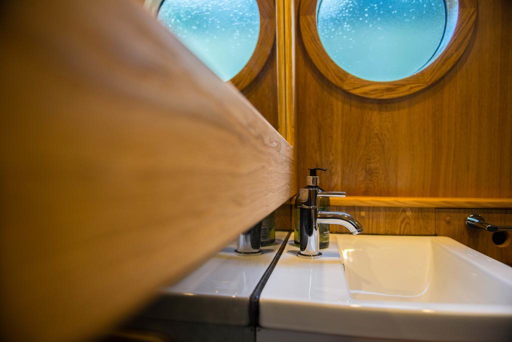 Hotel Narrowboat Puzzle Ely Exterior foto